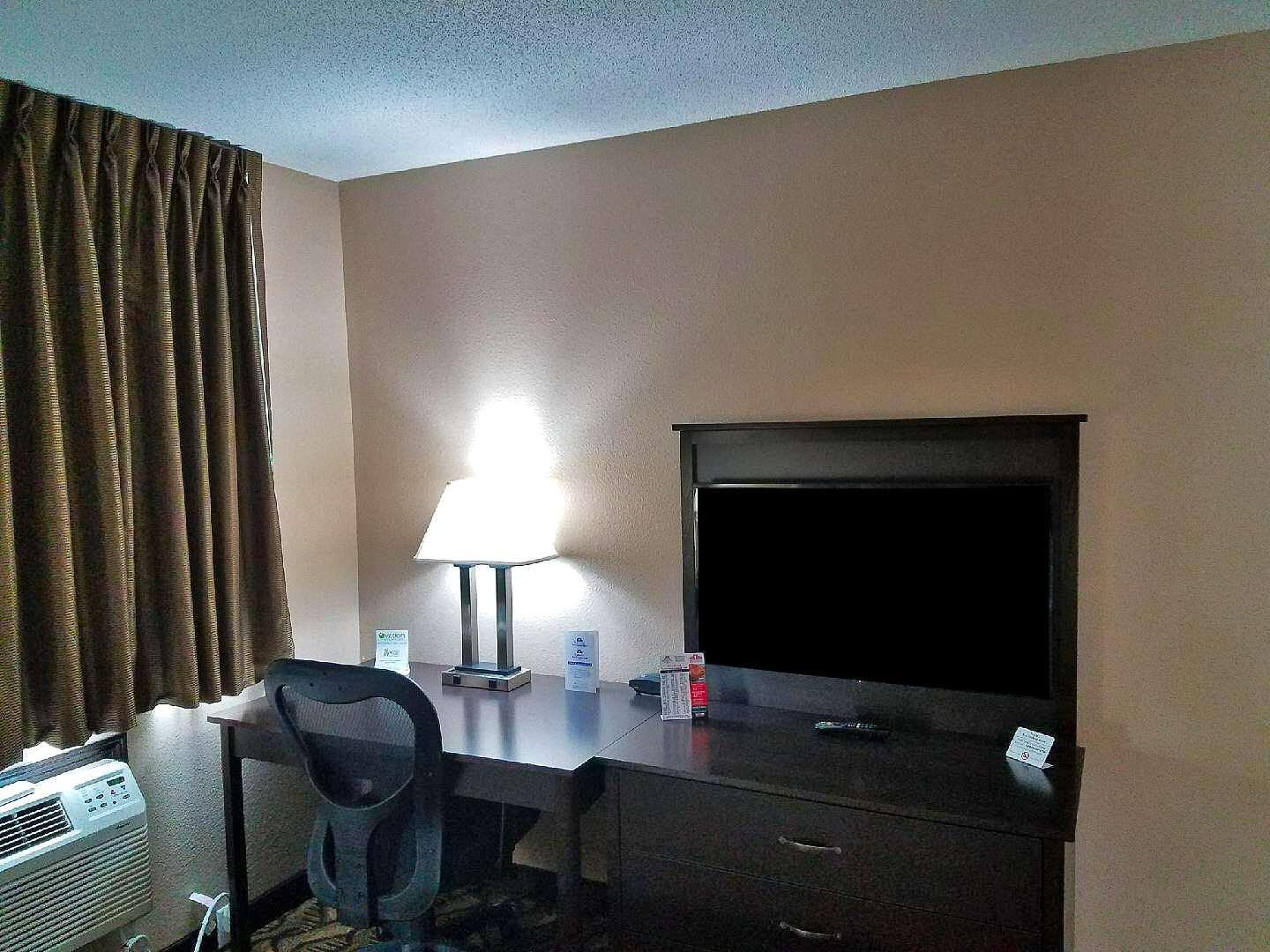 Americas Best Value Inn&Suites Bismarck Extérieur photo