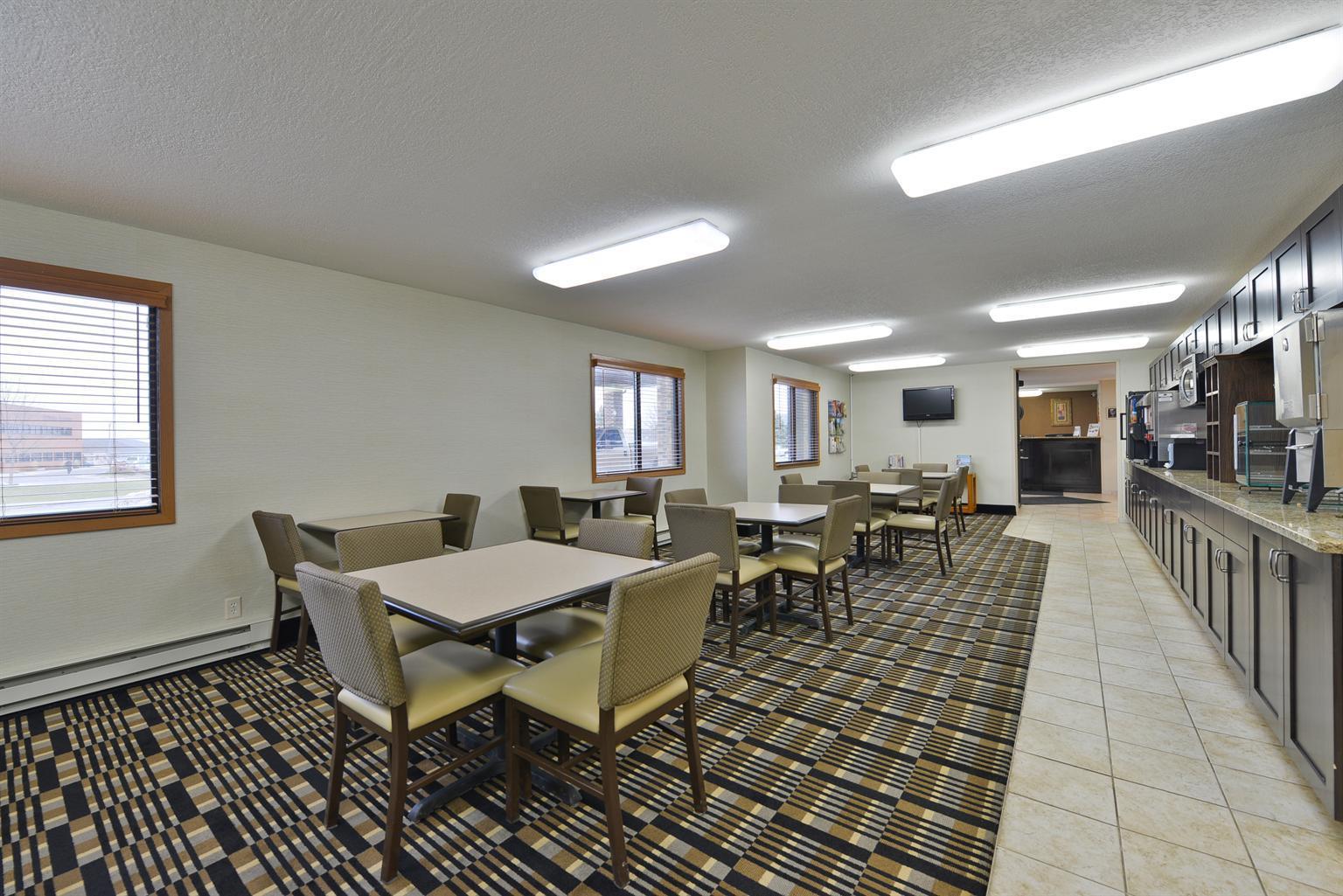 Americas Best Value Inn&Suites Bismarck Restaurant photo
