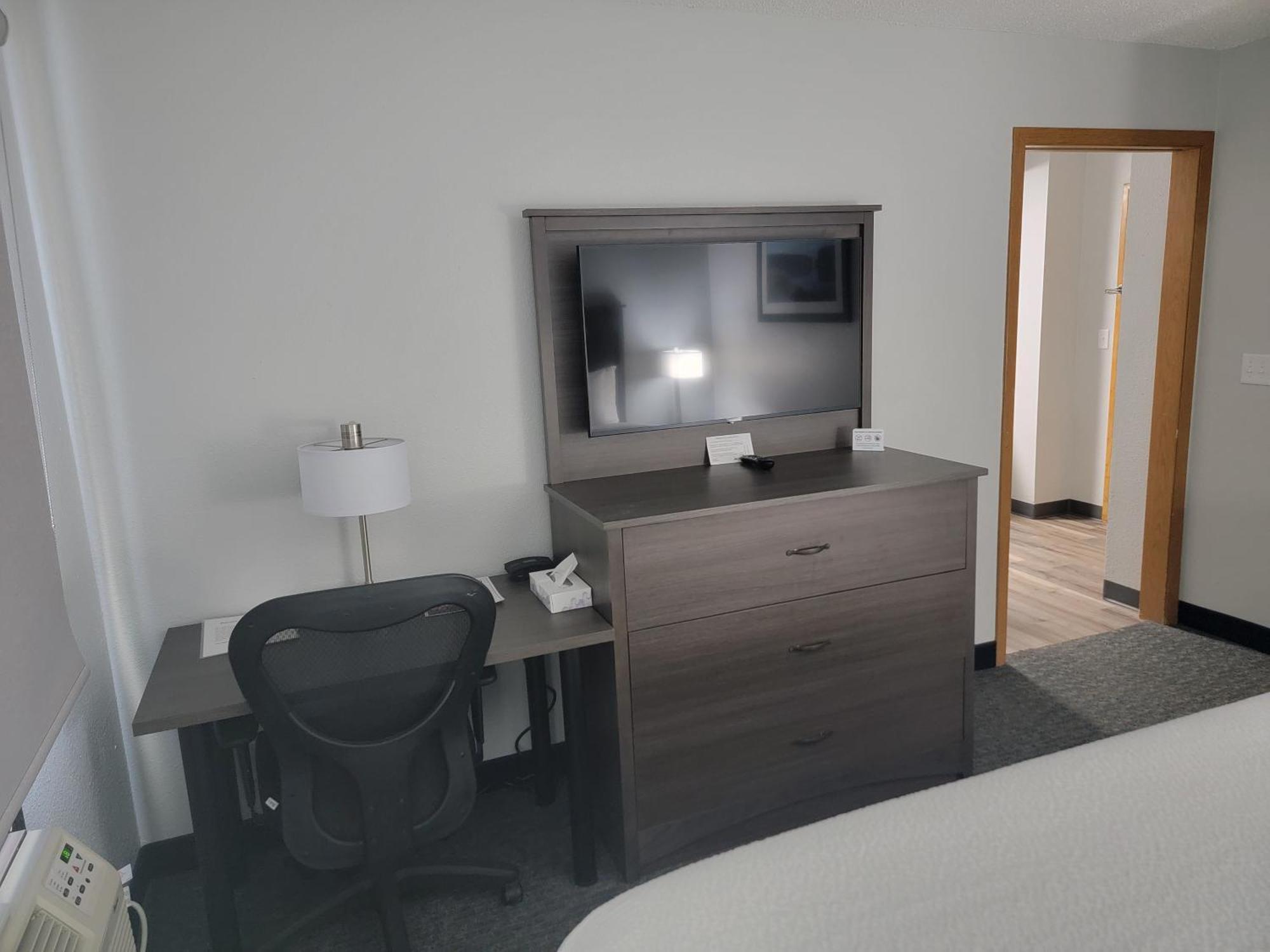 Americas Best Value Inn&Suites Bismarck Extérieur photo