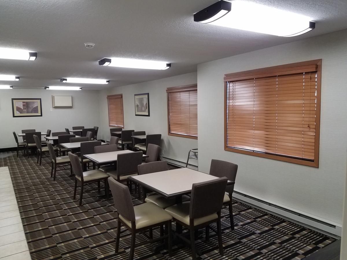 Americas Best Value Inn&Suites Bismarck Extérieur photo